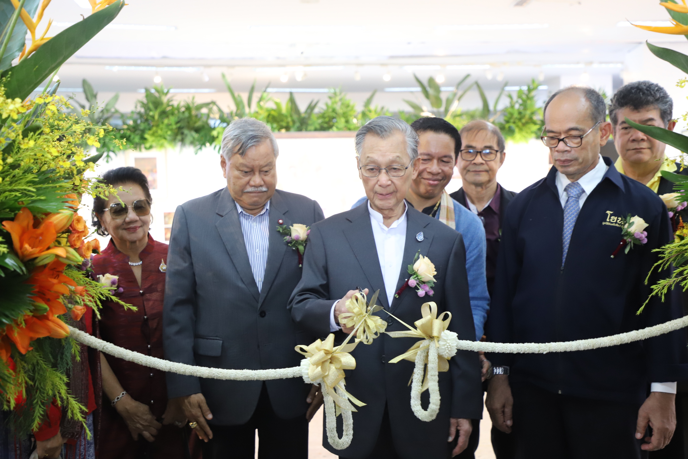 เปิดนิทรรศการ “พุทธศิลป์ผ่านลายเส้นสู่จิตรกรรมฝาผนัง”