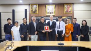วิทยาลัยเพาะช่าง ให้การตอนรับ 𝗛𝗶𝘀 𝗚𝗿𝗮𝗰𝗲 𝗗𝘂𝗸𝗲 𝗛𝗮𝗺𝗽𝘂𝘀 𝗛𝗲𝗱𝗲𝗹𝗶𝘂𝘀 𝗼𝗳 𝗦𝘄𝗲𝗱𝗲𝗻