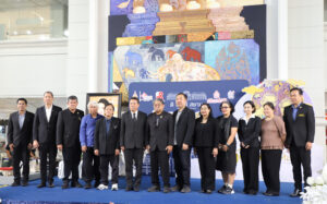 พิธีเปิดนิทรรศการศิลปกรรม “๙๓ ศิลปิน น้อมถวายอาลัย เทิดไท้องค์อัคราภิรักษศิลปิน”